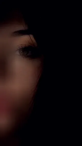 Anna, 26