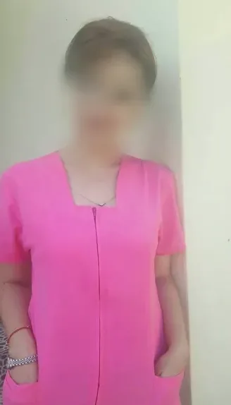 Helena, 33