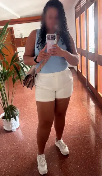Isabell, 33