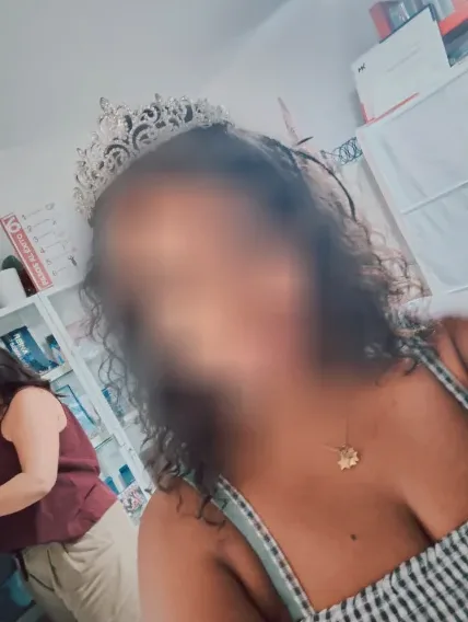 Juliane, 37