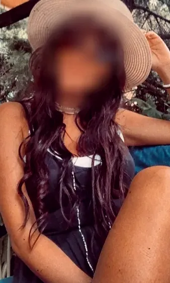 Laura, 38