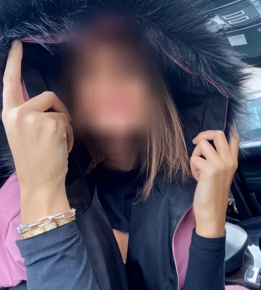 Lea, 28
