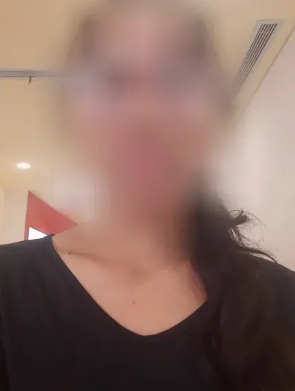 Lilly, 39