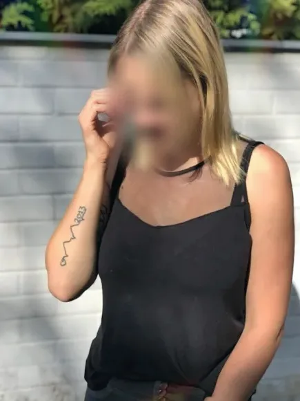 Lotta, 21