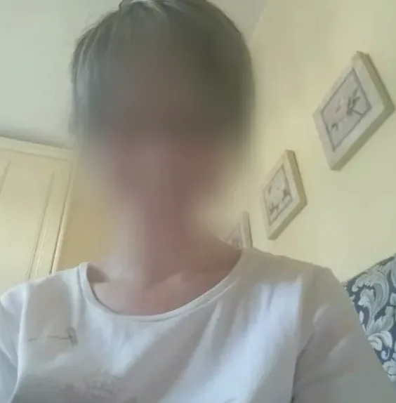 Nadja, 34