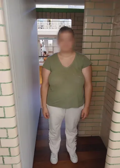 Nina, 23