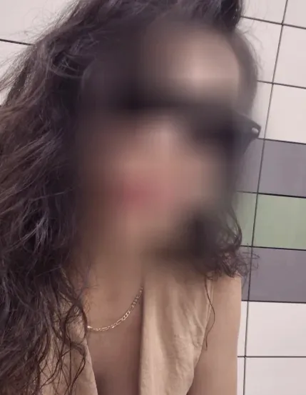 Özlem, 36