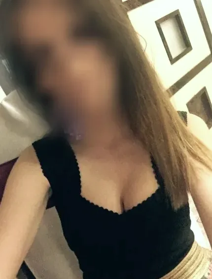 Pia, 32