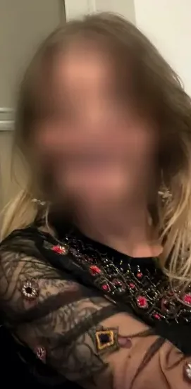 Sarah, 34