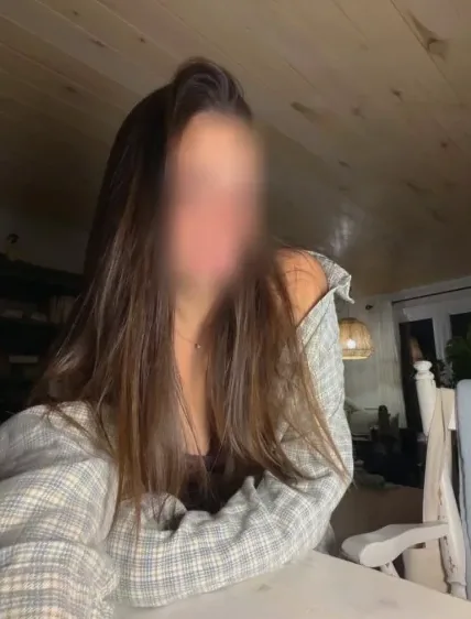 Tanja, 22