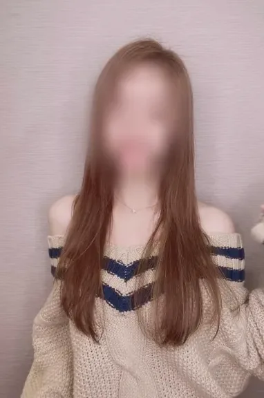 Vanessa, 28