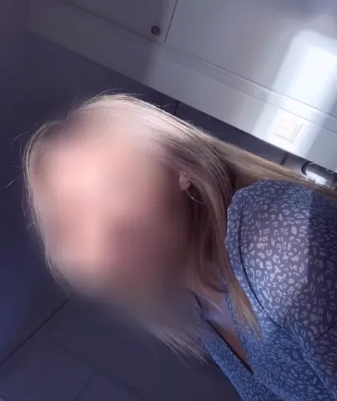 Wiebke, 19